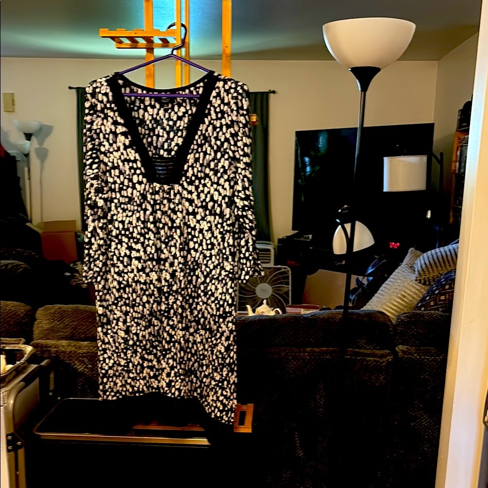 Simply Vera Vera Wang Black and White Midi Dress